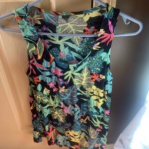 Latched mama nursing tank top size small